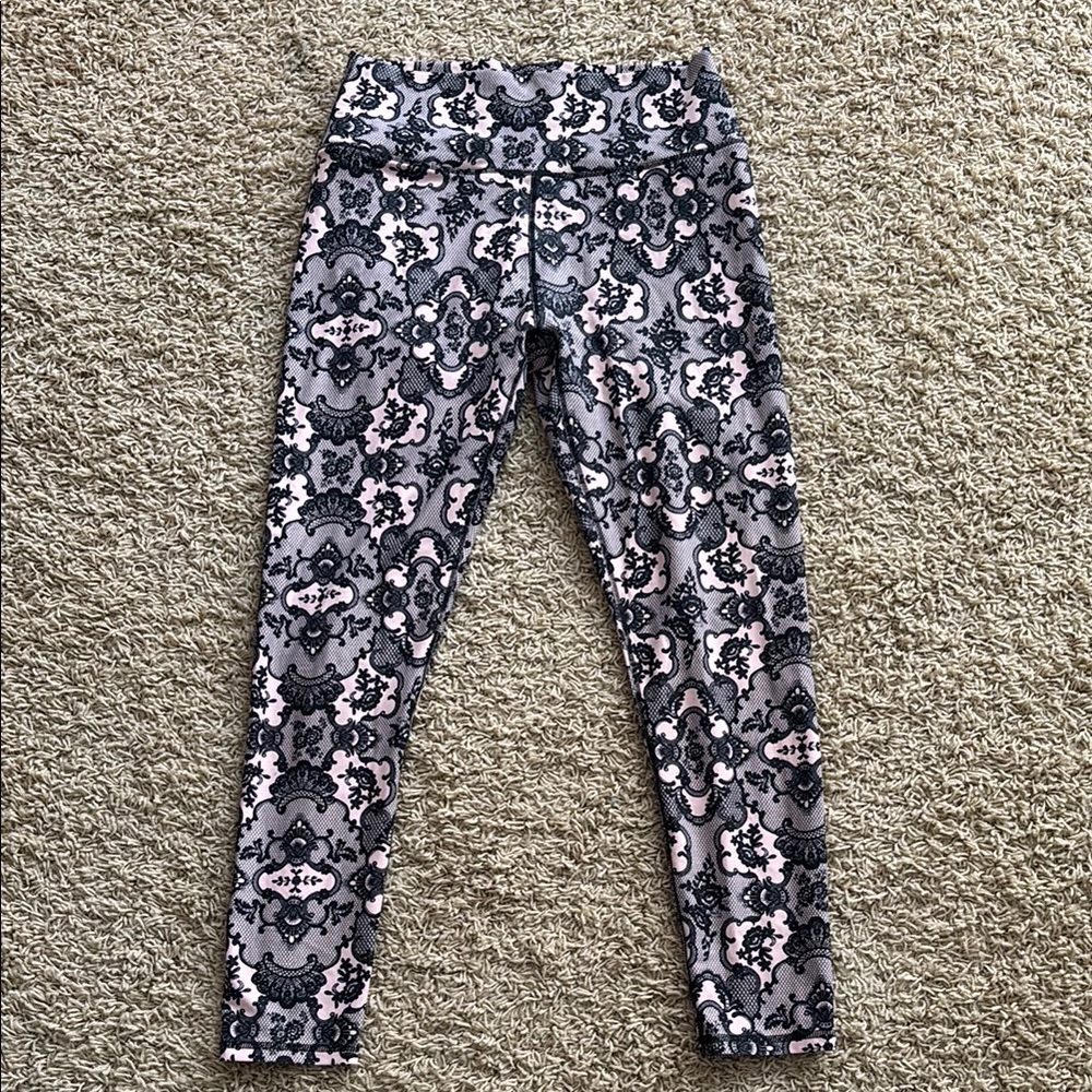 Fabletics Black and Ballet Pink Lace Leggings. Medium